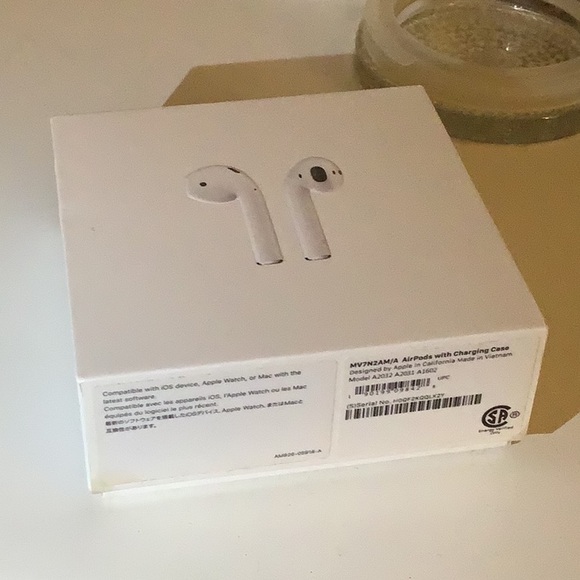 Airpod 2 Generation Used - Picture 2 of 4